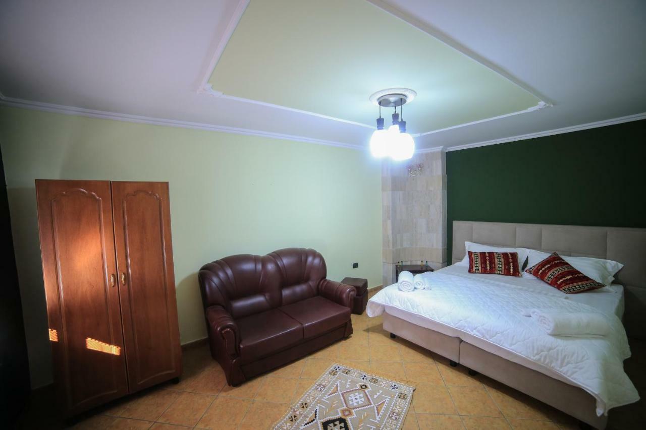 Kaloshi Villa Kruja Kültér fotó